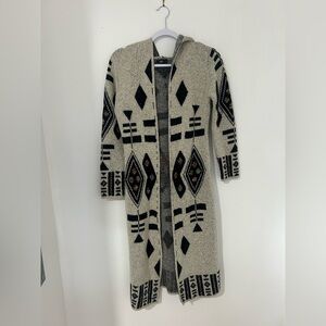Chic Geometric‎ Black and Cream Cardigan